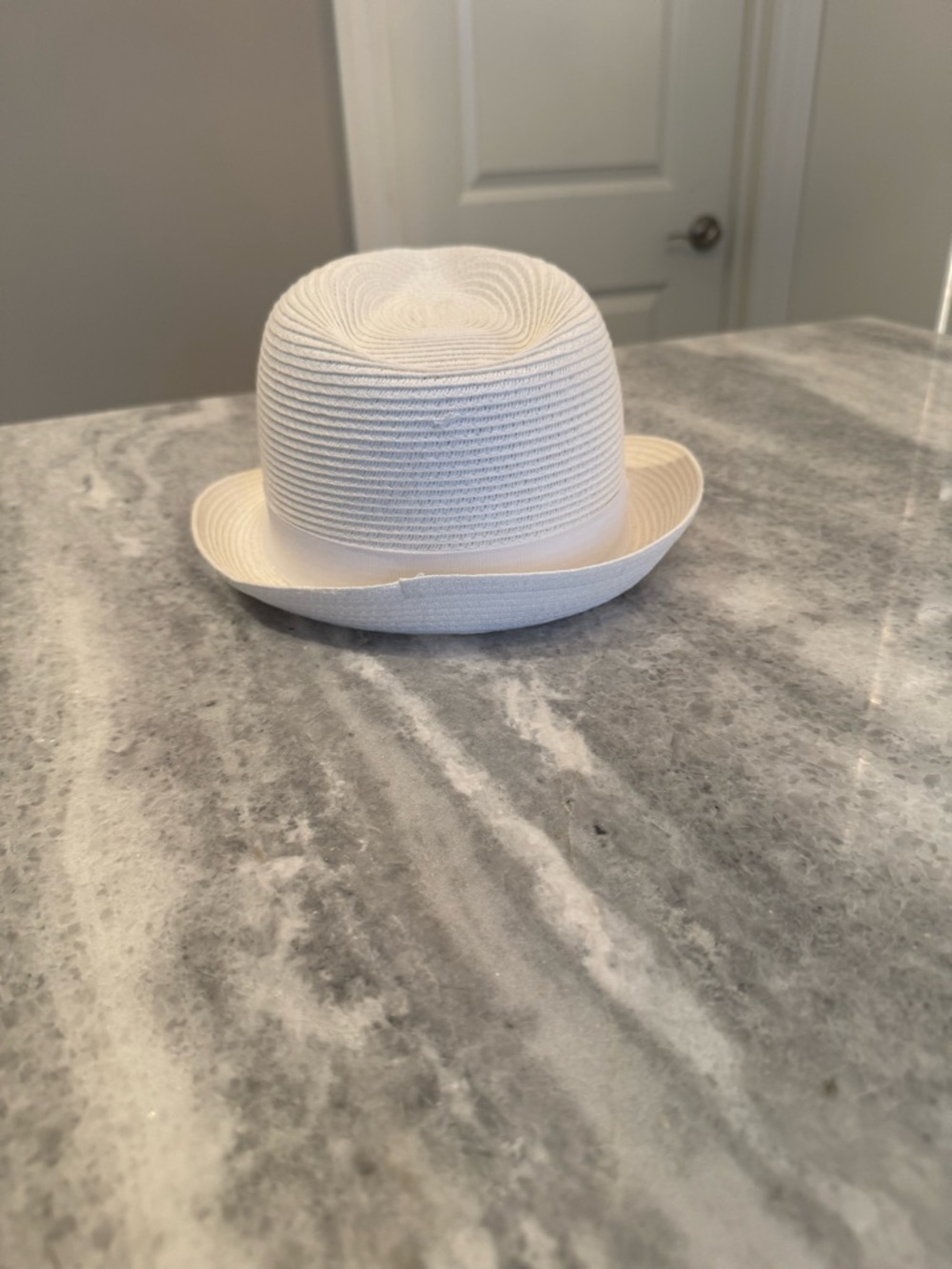 Tommy Bahama White Straw Fedora with Ribbon Trim - Picture 4 of 7